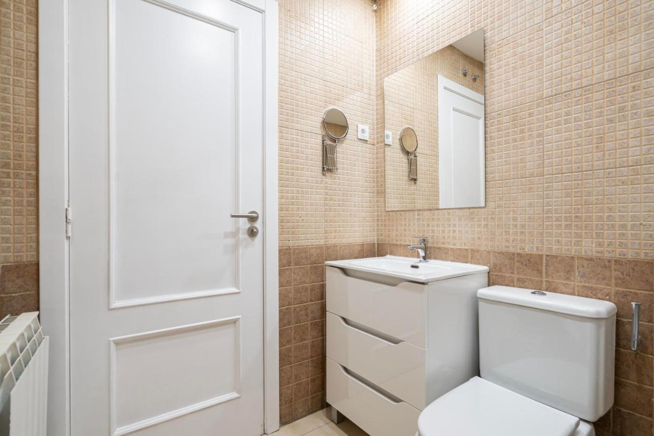 For You Rentals Elegante Y Bonito Apartamento Temporal En El Corazon De Madrid Inf1C Eksteriør billede